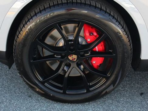 New 2026 Porsche Cayenne S image 15