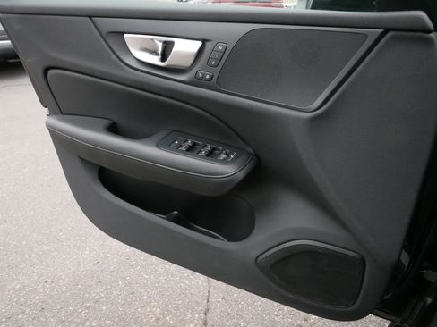 Used 2025 Volvo S60 B5 Core image 27