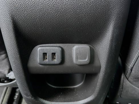 Used 2018 Chevrolet Colorado LT RWD image 16