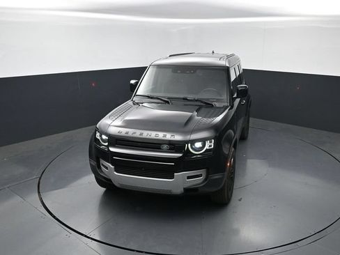 Used 2025 Land Rover Defender 110 S AWD/4WD image 18