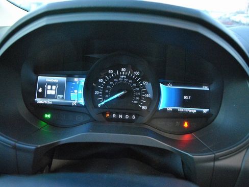 Used 2024 Ford Edge Titanium image 22