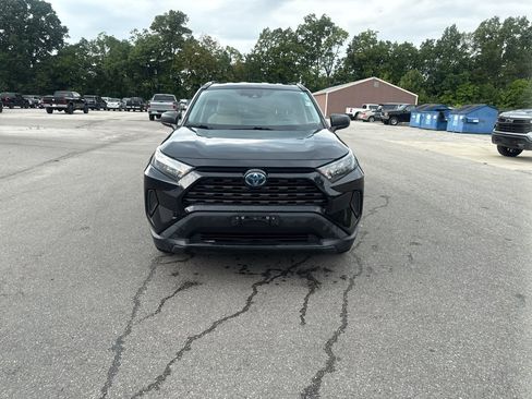 Used 2020 Toyota RAV4 LE AWD/4WD image 9