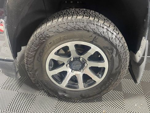 Used 2019 Chevrolet Silverado 1500 LT image 12