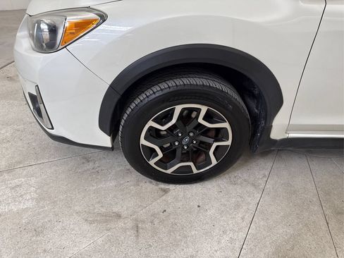 Used 2017 Subaru Crosstrek 2.0i Premium w/ Popular Package #1 AWD/4WD image 18