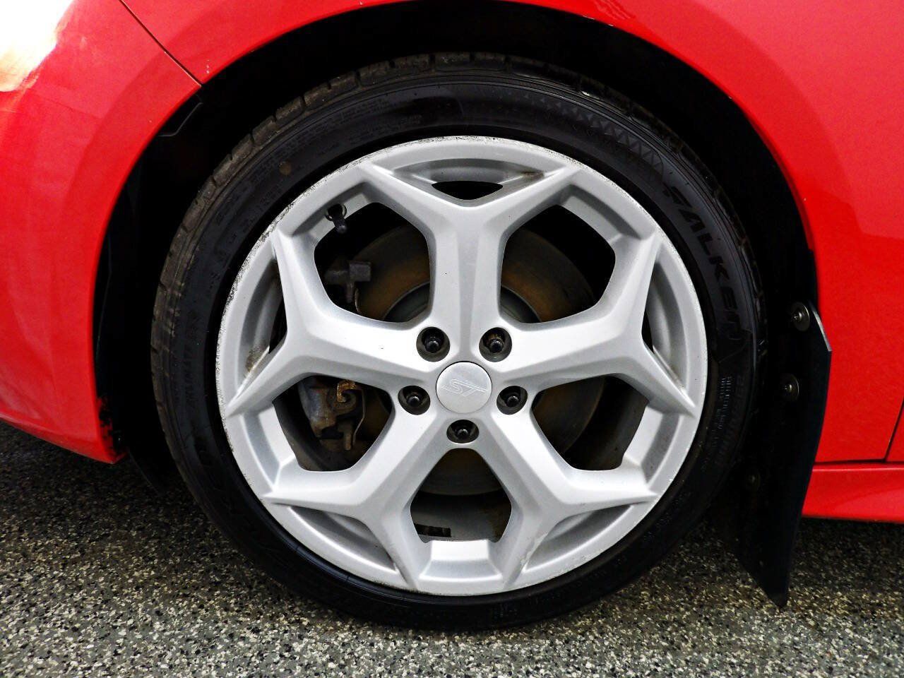 Used 2014 Ford Focus ST w/ Equipment Group 202A FWD image 18