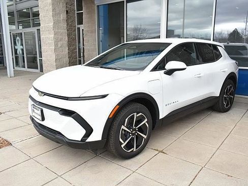 New 2026 Chevrolet Equinox EV LT FWD image 3