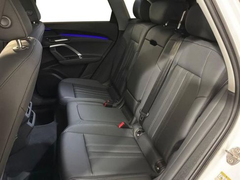 Used 2025 Audi Q5 Premium w/ Convenience Package AWD/4WD image 17
