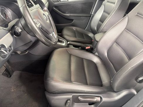 Used 2014 Volkswagen Jetta SE FWD image 12