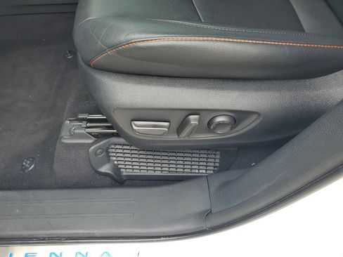 Certified 2023 Toyota Sienna XSE FWD image 16