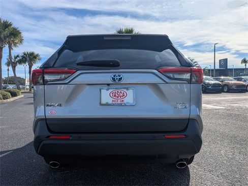 Used 2024 Toyota RAV4 XLE Premium image 5