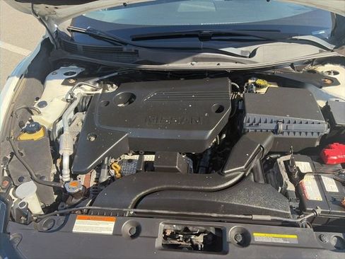 Used 2017 Nissan Altima 2.5 S w/ Power Driver Seat Package FWD image 18