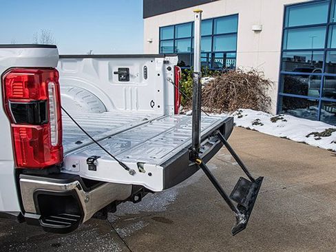 Used 2023 Ford F250 Lariat w/ Chrome Package image 19