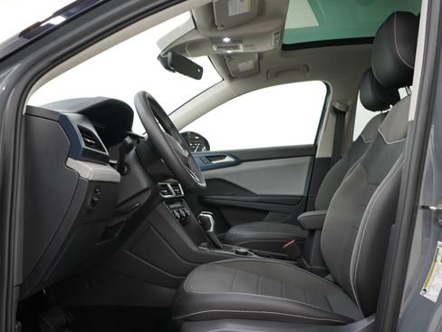 Used 2024 Volkswagen Taos SE AWD/4WD image 23