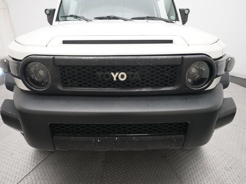 Used 2012 Toyota FJ Cruiser 4WD w/ Upgrade Pkg image 21