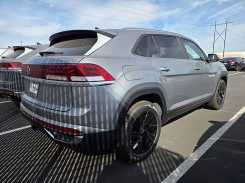 New 2026 Volkswagen Atlas Cross Sport SE FWD image 4