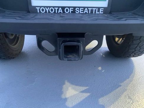 Used 2021 Toyota Tacoma Limited image 9