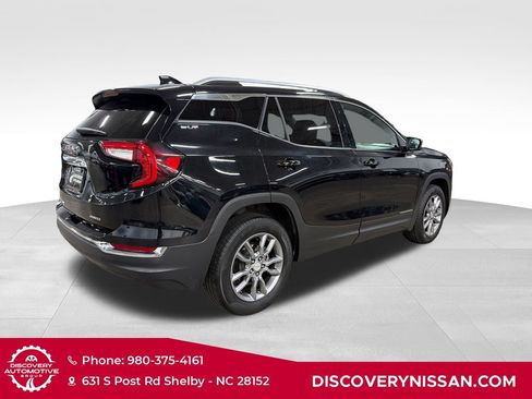 Used 2024 GMC Terrain SLT AWD/4WD image 6