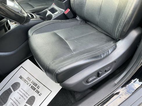 Used 2018 Nissan Rogue SL w/ Premium Package AWD/4WD image 22
