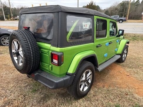 Used 2019 Jeep Wrangler Unlimited Sahara image 7