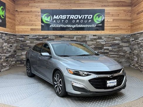 Used 2024 Chevrolet Malibu RS FWD image 2