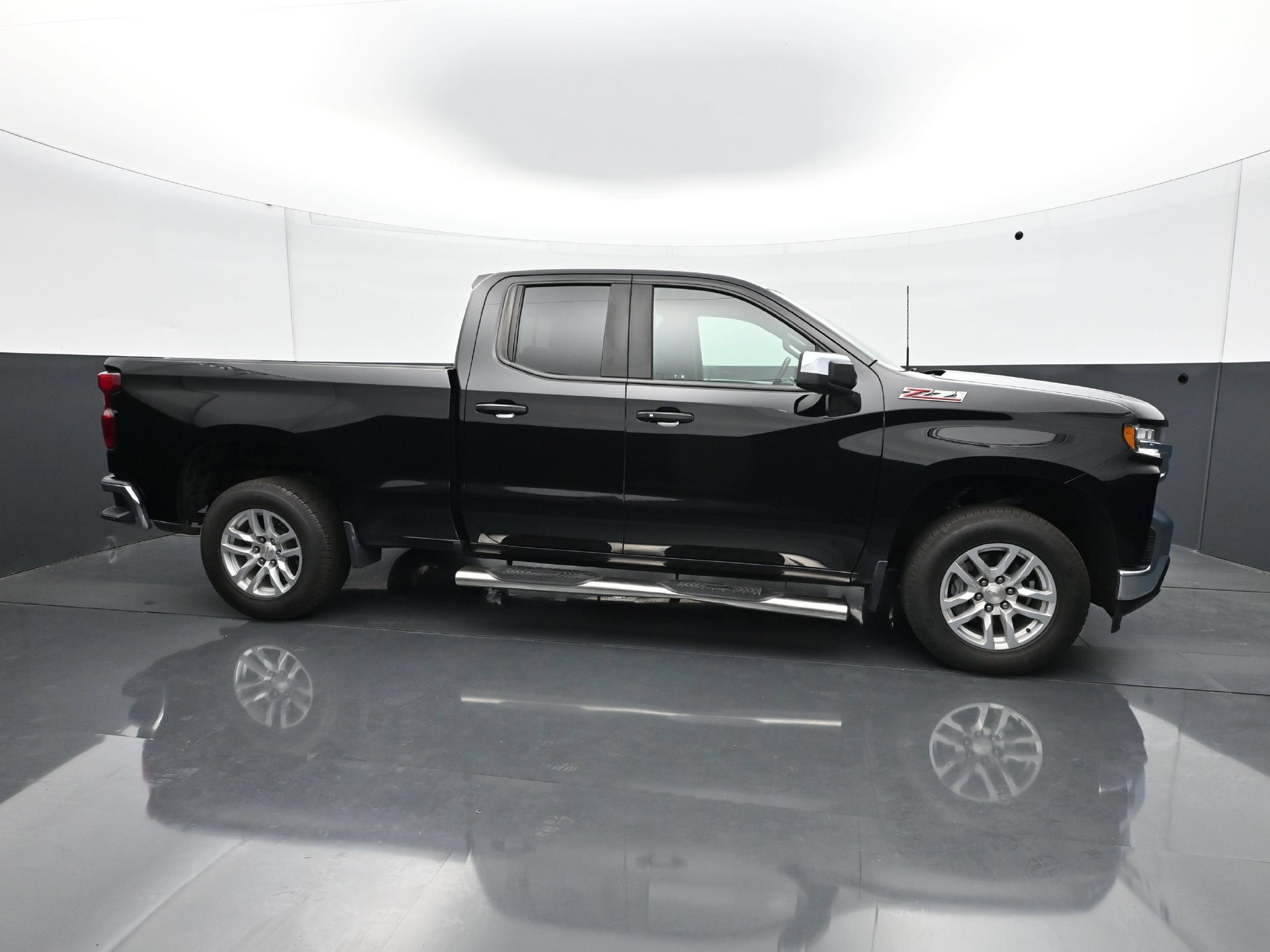 Used 2021 Chevrolet Silverado 1500 LT w/ Z71 Off-Road Package AWD/4WD image 8
