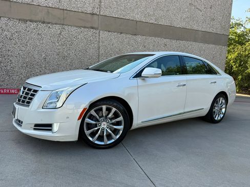 Used 2015 Cadillac XTS Luxury w/ Driver Awareness Package FWD image 2