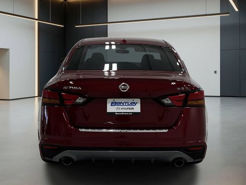 Used 2022 Nissan Altima 2.5 SR FWD image 5