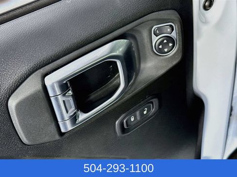 Used 2026 Jeep Wrangler Unlimited Rubicon AWD/4WD image 19