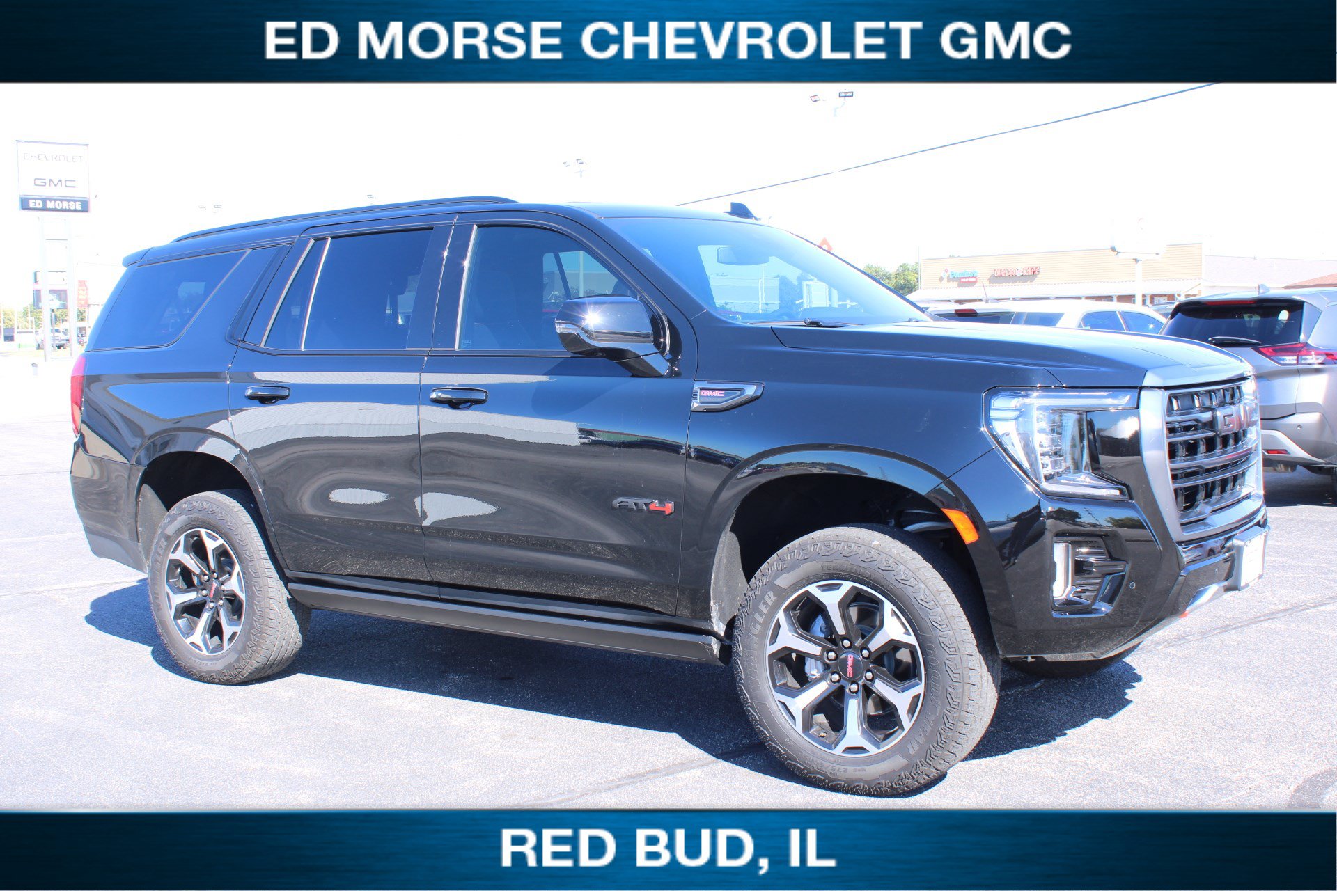 Used 2024 GMC Yukon AT4 AWD/4WD image 1