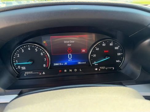 Used 2023 Ford Explorer XLT w/ Equipment Group 202A AWD/4WD image 17
