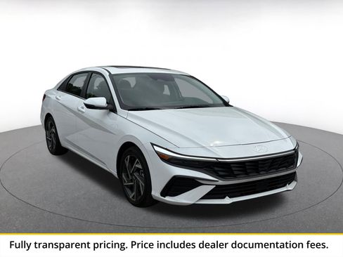 Used 2025 Hyundai Elantra Limited FWD image 2
