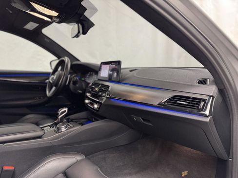 Used 2021 BMW M5 image 38