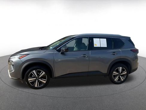 Used 2026 Nissan Rogue SL FWD image 9