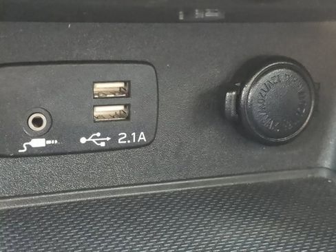 Used 2021 Subaru Forester Limited image 23