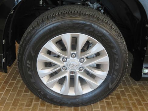 Used 2015 Lexus GX 460 w/ Premium Package image 7