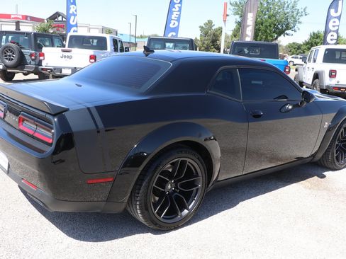 Used 2021 Dodge Challenger R/T Scat Pack RWD image 7