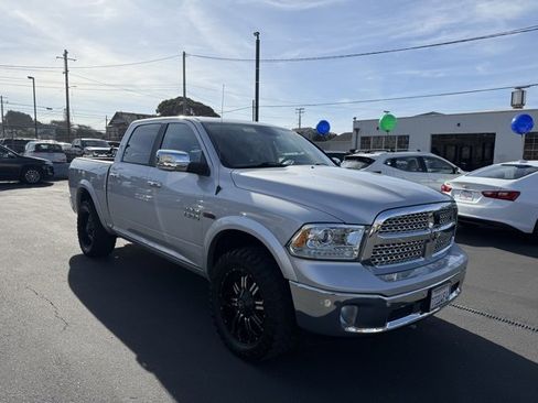 Used 2017 RAM 1500 Laramie w/ Convenience Group image 7