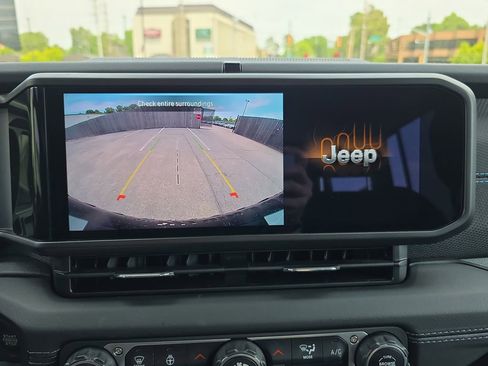 Used 2025 Jeep Wrangler Unlimited Rubicon 4xe w/ Safety Group AWD/4WD image 25