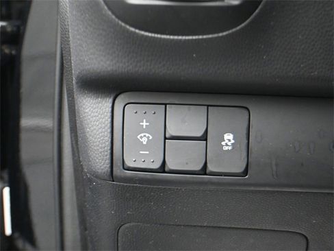 Used 2014 Kia Soul + image 12