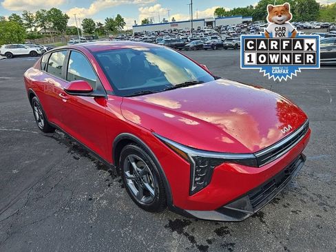 Certified 2025 Kia K4 FWD image 1