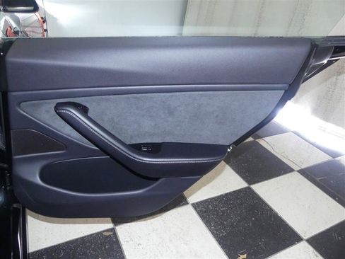 Used 2018 Tesla Model 3 Long Range AWD/4WD image 25