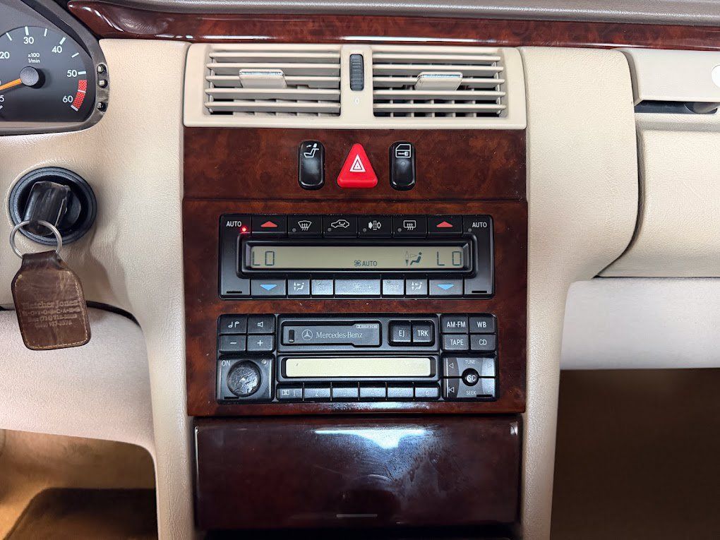 Used 1996 Mercedes-Benz E 300 Sedan image 19