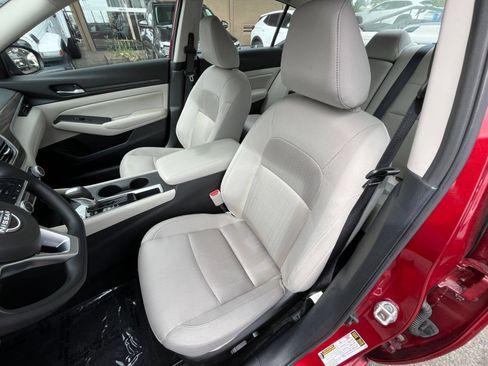 Used 2025 Nissan Altima 2.5 SV FWD image 36