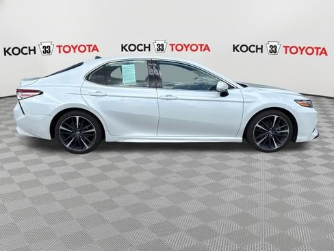Used 2019 Toyota Camry XSE image 9