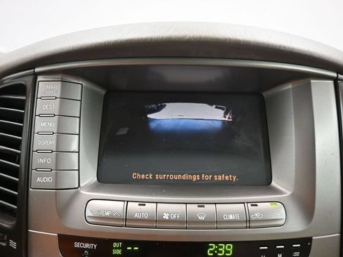 Used 2004 Toyota Land Cruiser AWD/4WD image 18