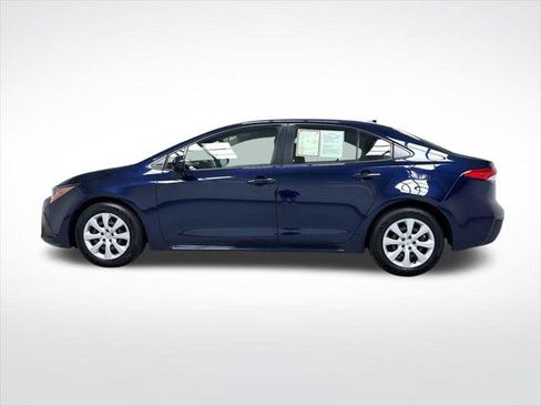 Certified 2022 Toyota Corolla LE w/ Carpet Mat Package (TMS) FWD image 12