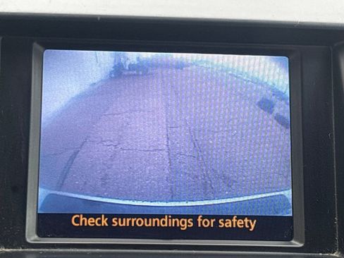 Used 2010 Toyota Highlander SE image 11