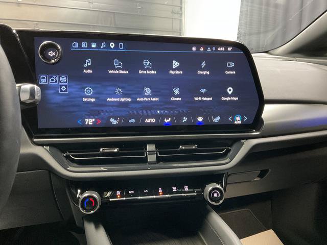 Used 2024 Chevrolet Equinox EV RS FWD image 16