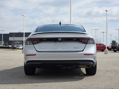 Used 2025 Honda Accord Sport image 18