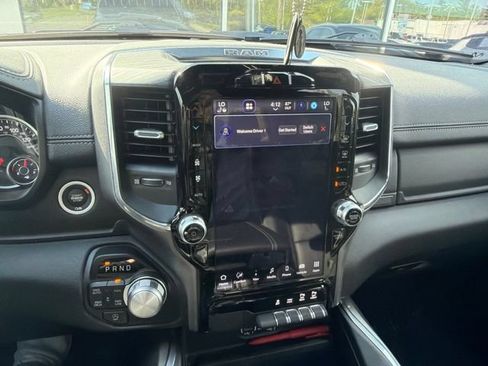 Used 2024 RAM 1500 Laramie AWD/4WD image 4